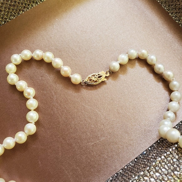 Ben Bridge Pearl 14k Gold Necklace - Picture 5 of 13